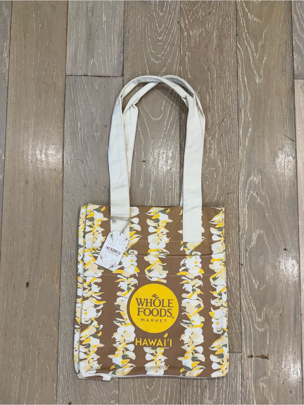 Whole Foods Exclusive Hawai'i Hydro plumeria Lei Reusable Tote Bag NWT